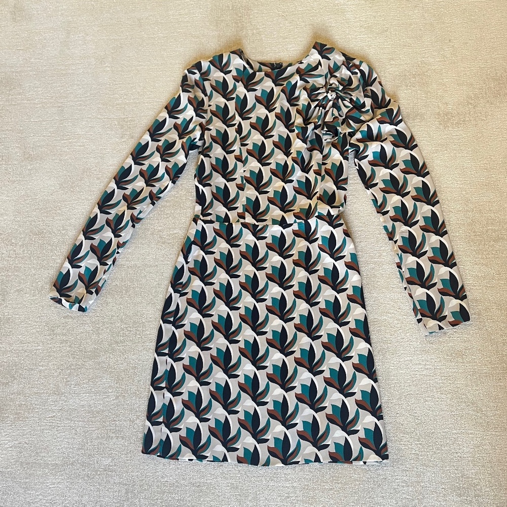 Diane von Furstenburg Abstract Leaf/Fan Silk ANNELI Fitted Dress size 2. NWOT